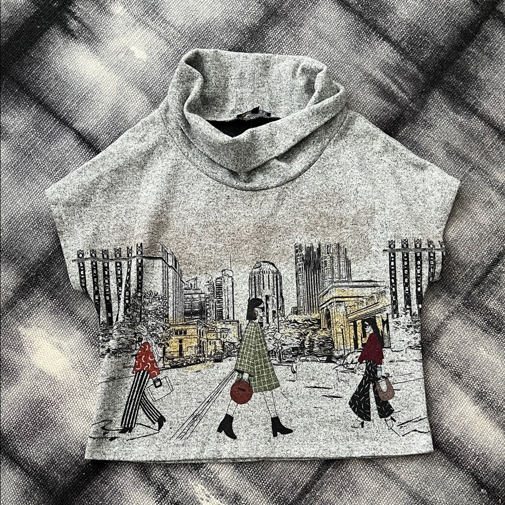 Gray Cityscape Women’s Top by Kozan, size M
